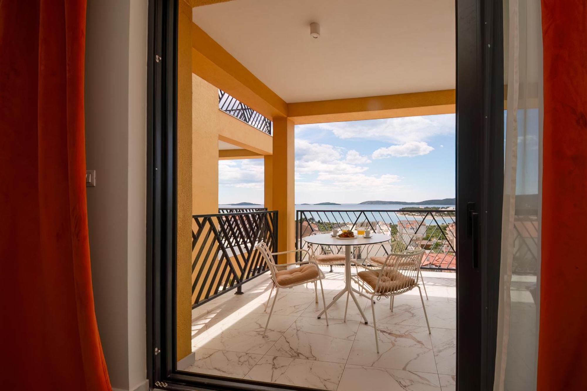 Mediterana Art Deco Resort (Adults Only) Σίμπενικ Εξωτερικό φωτογραφία