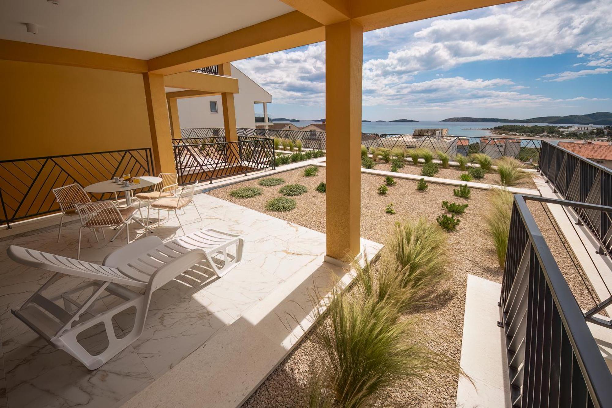 Mediterana Art Deco Resort (Adults Only) Σίμπενικ Εξωτερικό φωτογραφία