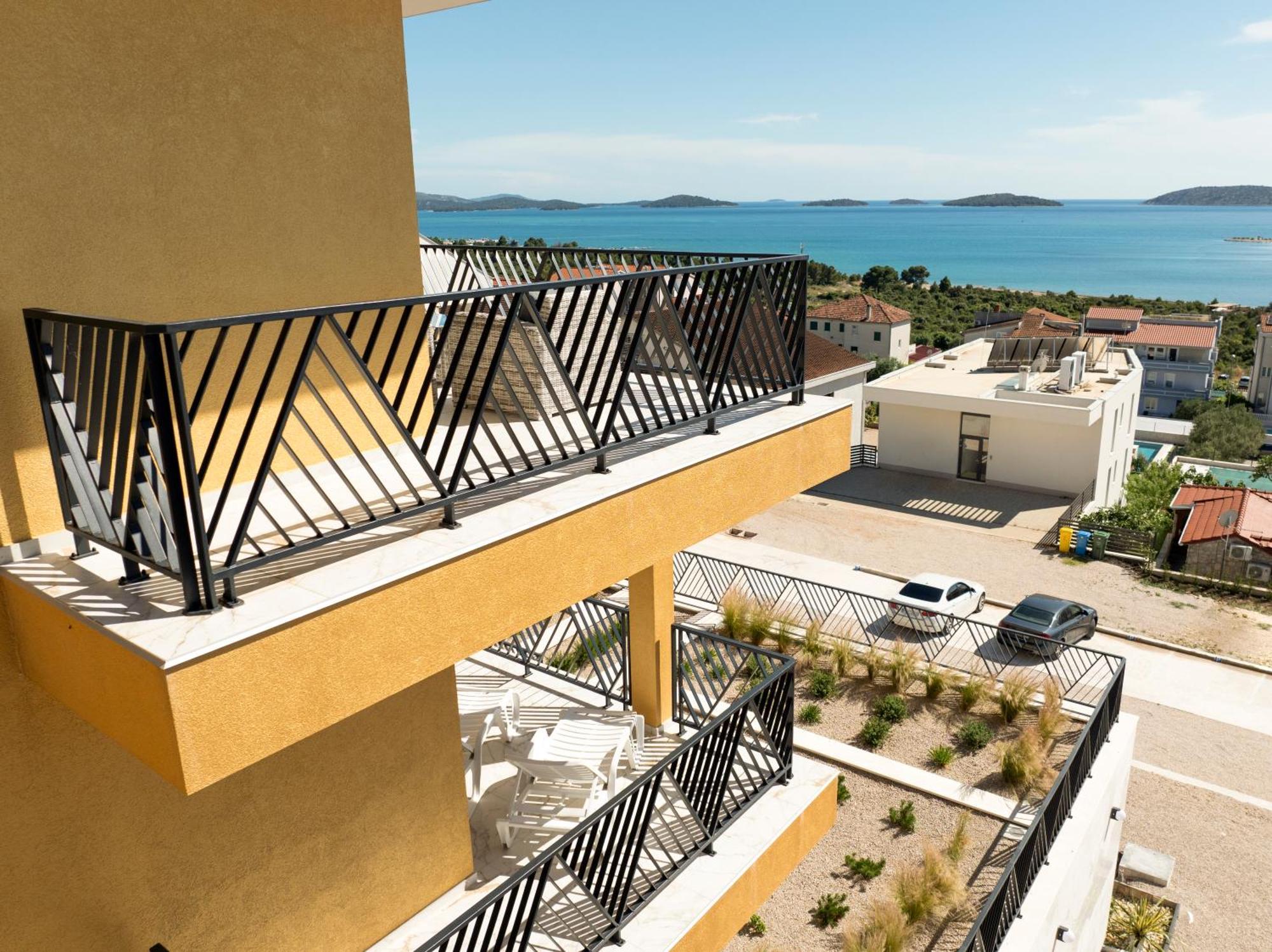 Mediterana Art Deco Resort (Adults Only) Σίμπενικ Εξωτερικό φωτογραφία