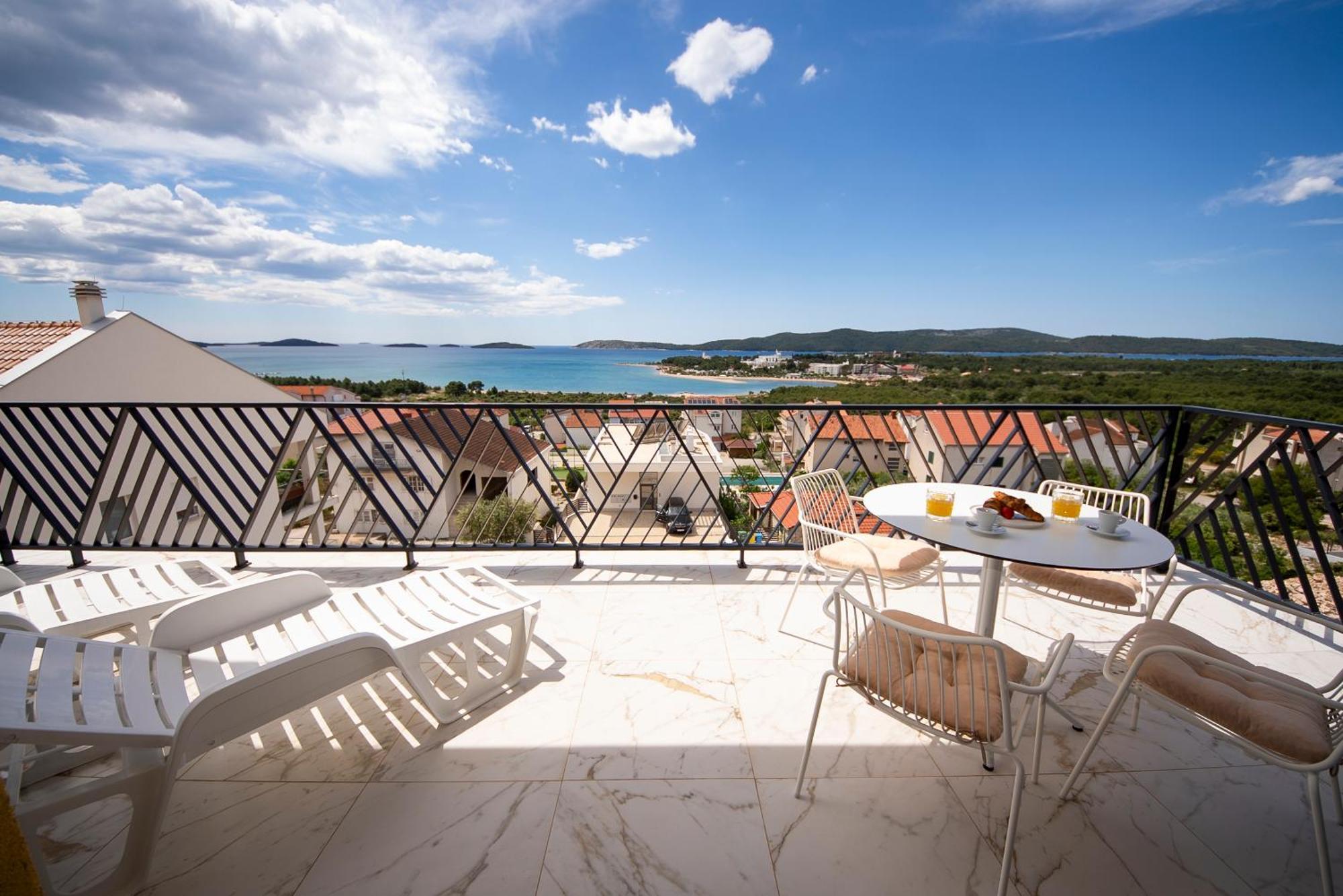 Mediterana Art Deco Resort (Adults Only) Σίμπενικ Εξωτερικό φωτογραφία