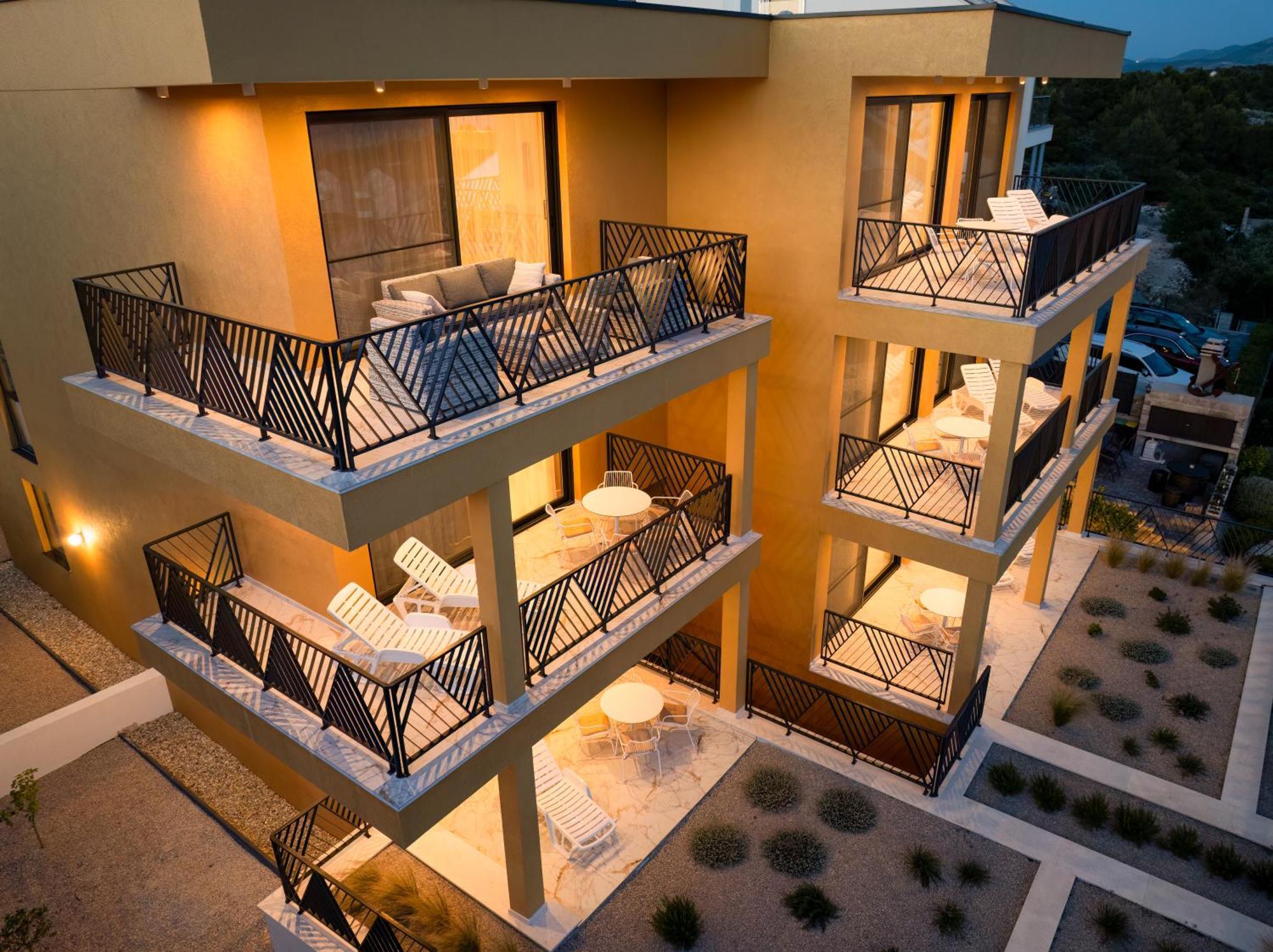 Mediterana Art Deco Resort (Adults Only) Σίμπενικ Εξωτερικό φωτογραφία